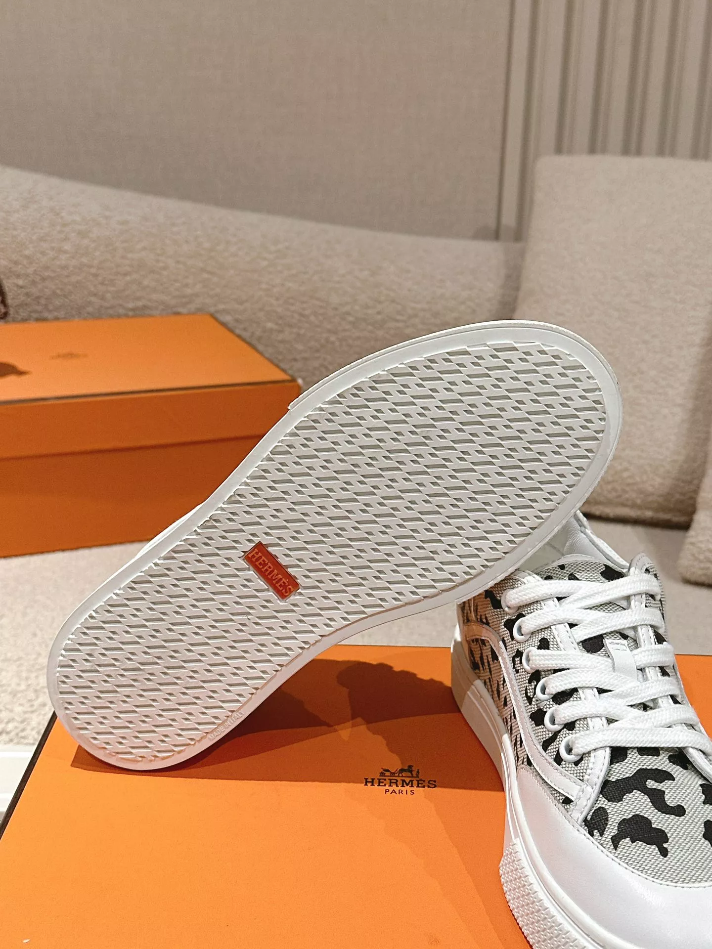 Hermes Casual Shoes For Women Durable 2502