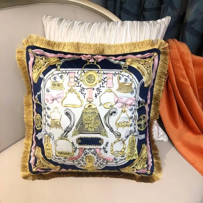 Hermes Cushion Comfortable 404