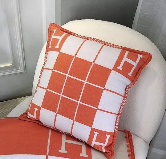 Hermes Cushion Reliable 1754