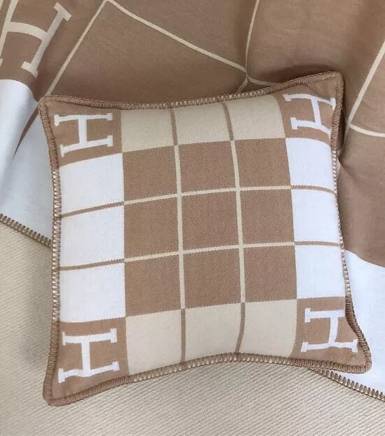 Hermes Cushion Soft 2491