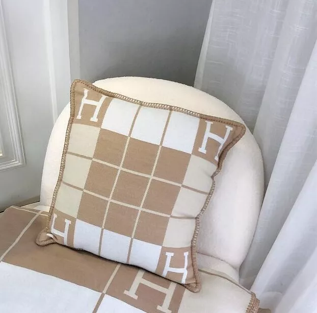 Hermes Cushion Soft 2491