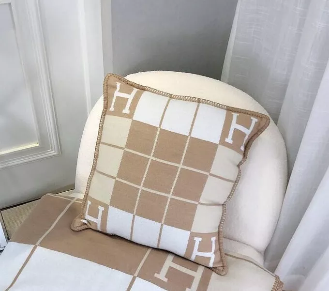 Hermes Cushion Soft 2491
