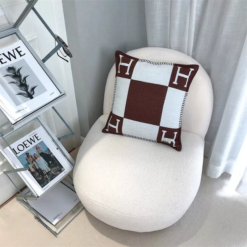Hermes Cushion Soft 7273