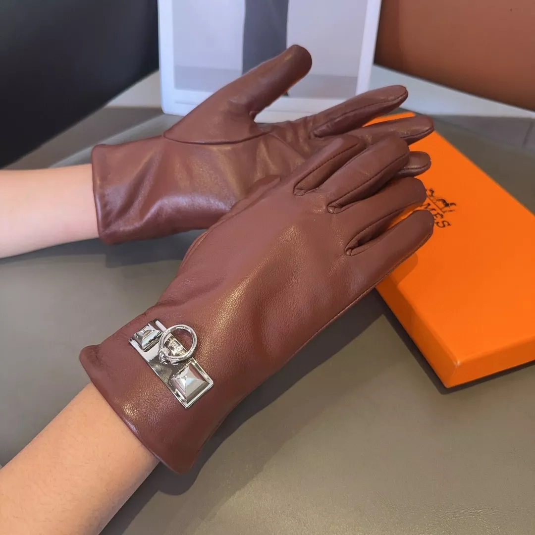 Hermes Gloves Practical 3851