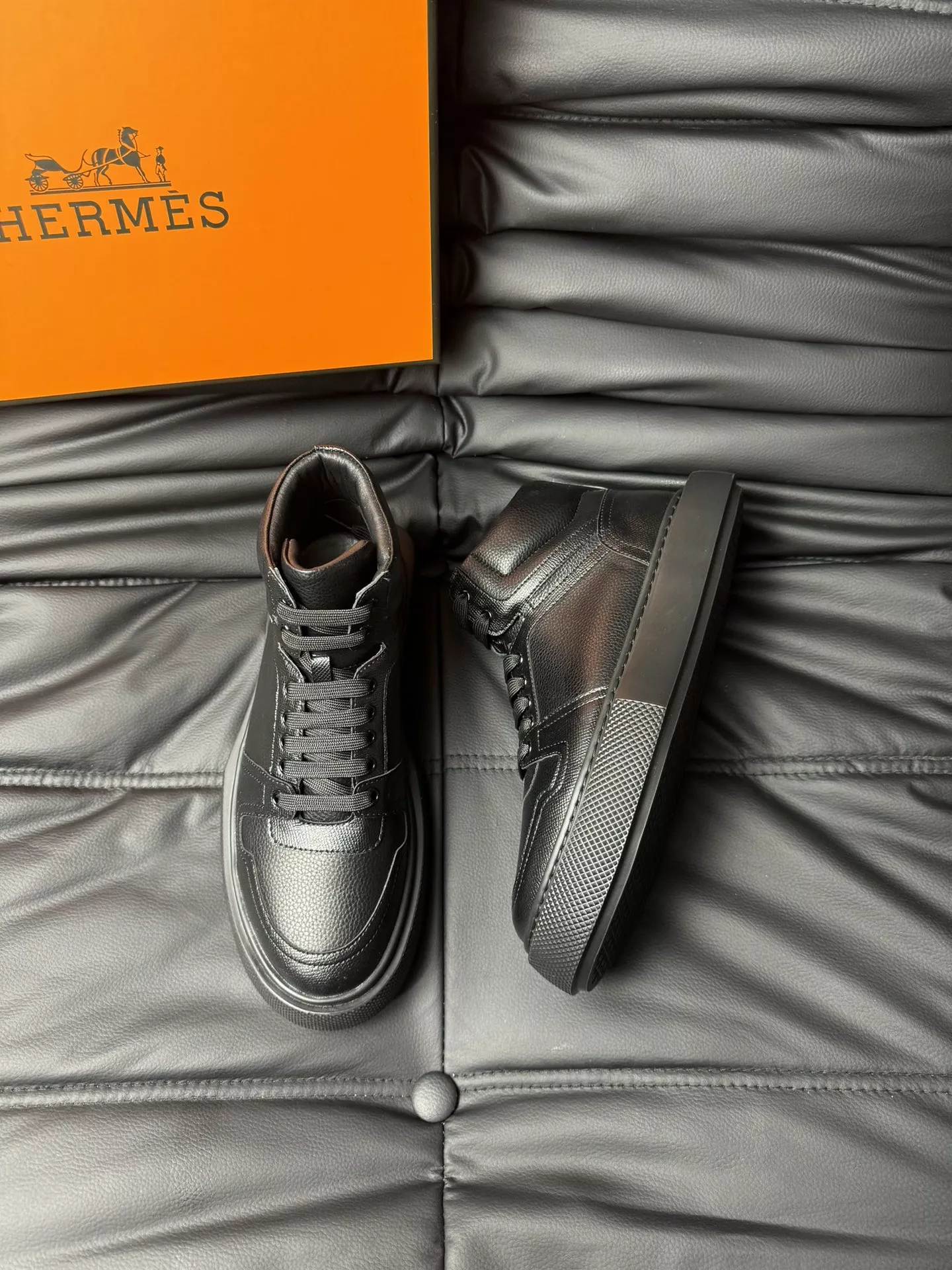 Hermes High Tops Shoes For Men Minimalist 2811