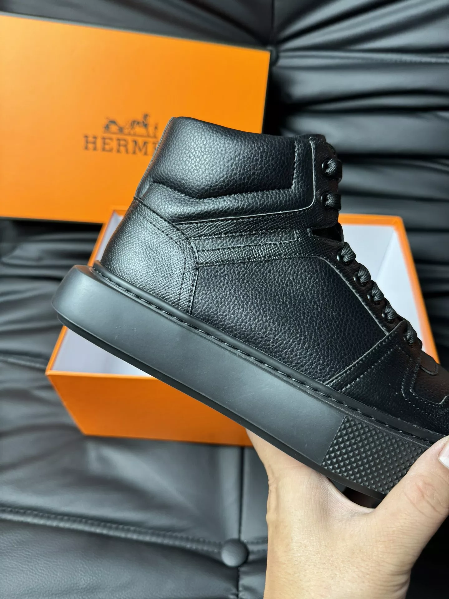 Hermes High Tops Shoes For Men Minimalist 2811