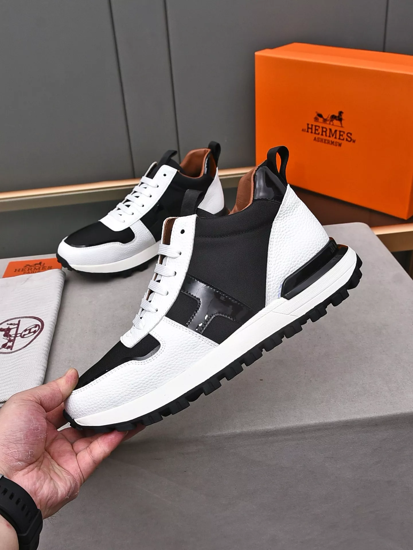 Hermes High Tops Shoes For Men Modern 8981