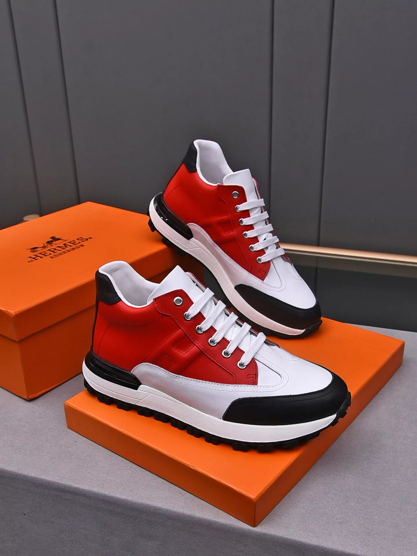 Hermes High Tops Shoes For Men Sleek 4020