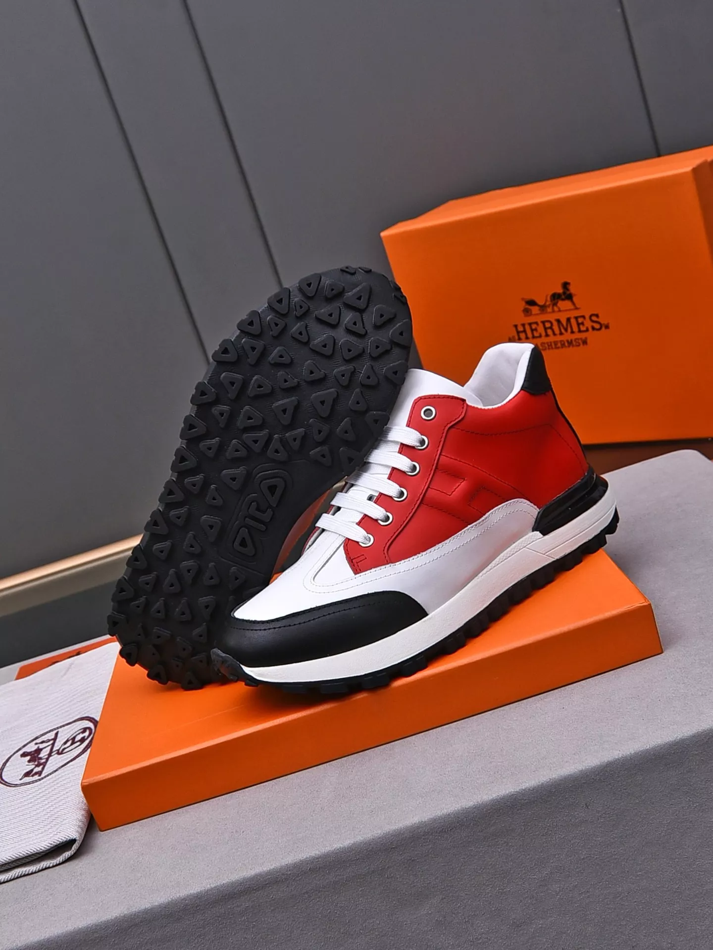 Hermes High Tops Shoes For Men Sleek 4020