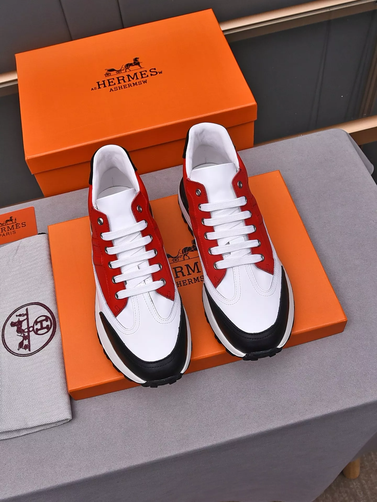 Hermes High Tops Shoes For Men Sleek 4020