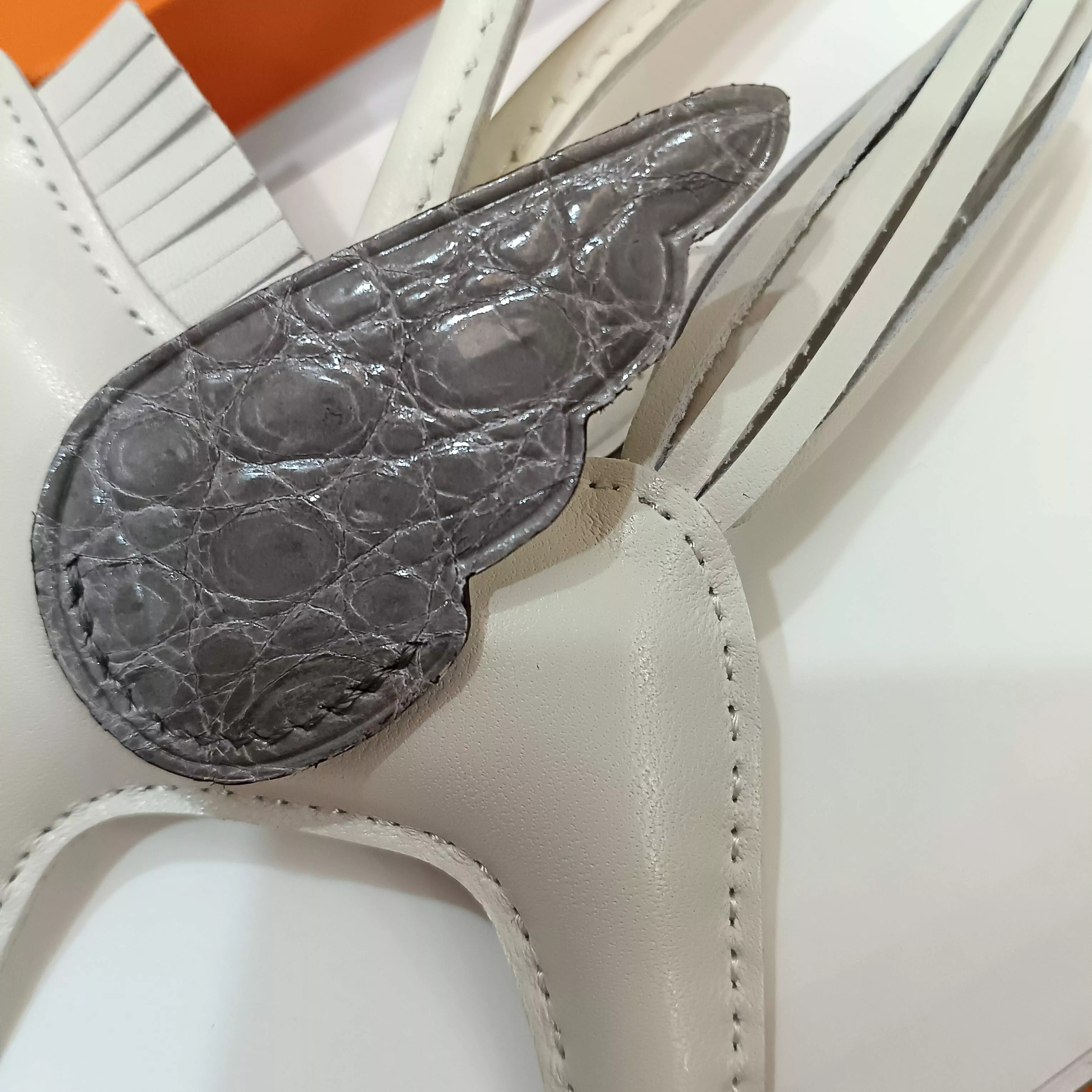 Hermes Key Holder And Bag Buckle Breathable 6260