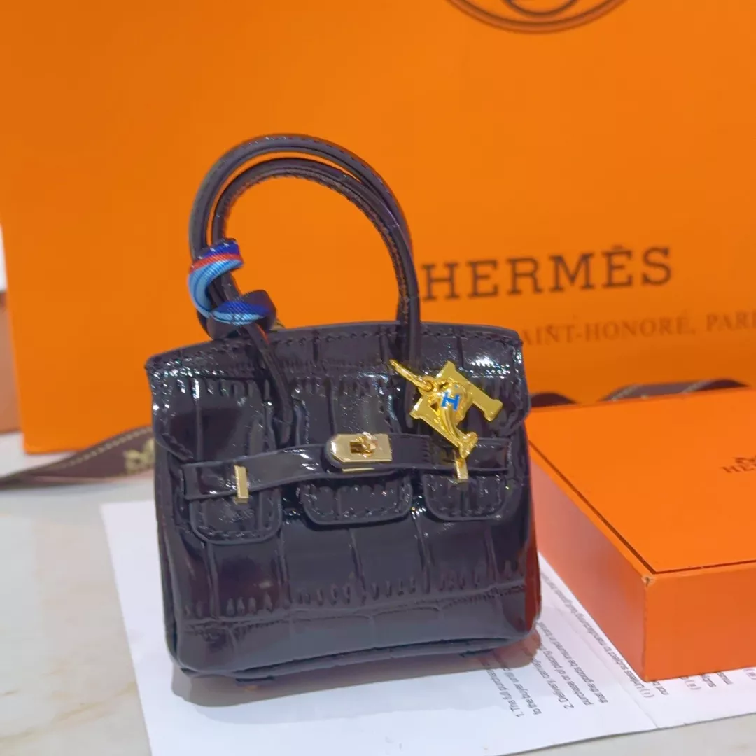 Hermes Key Holder And Bag Buckle Bright 8274