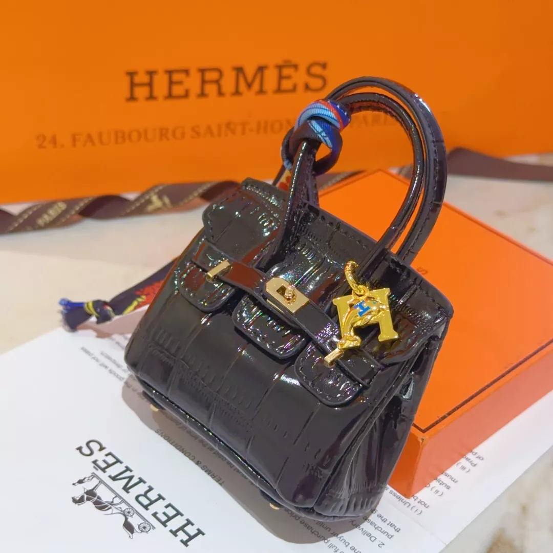 Hermes Key Holder And Bag Buckle Bright 8274