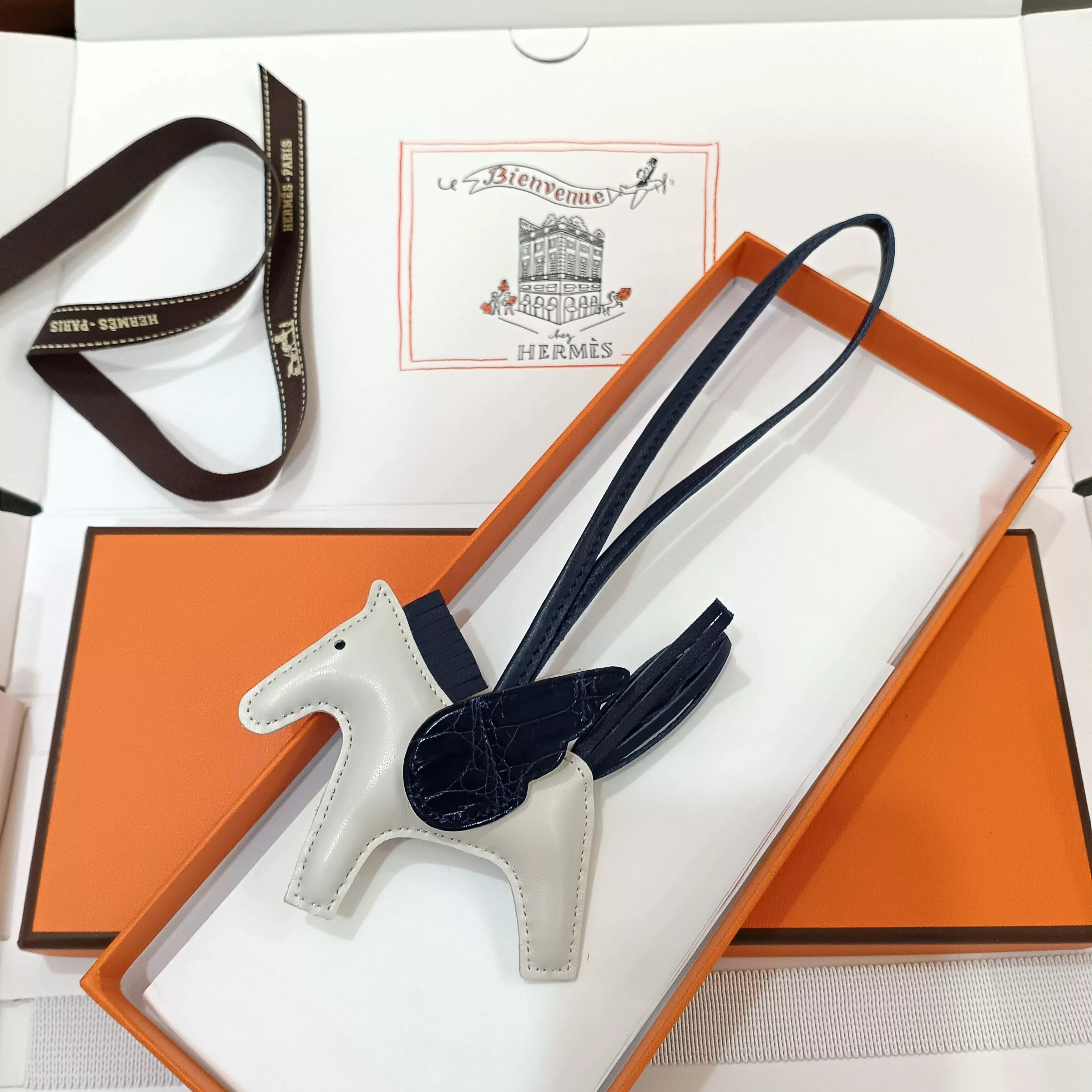Hermes Key Holder And Bag Buckle Classic 8945