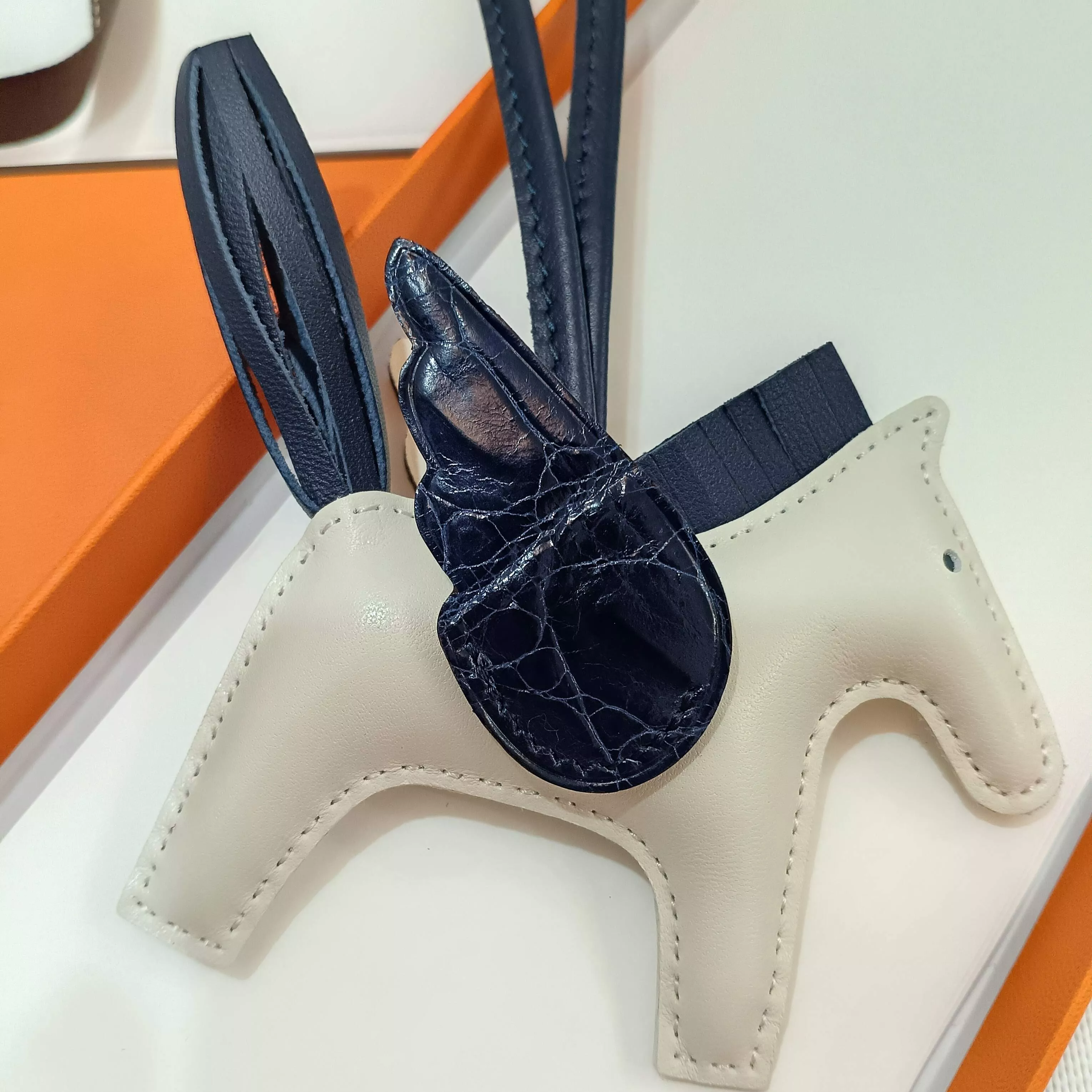Hermes Key Holder And Bag Buckle Classic 8945