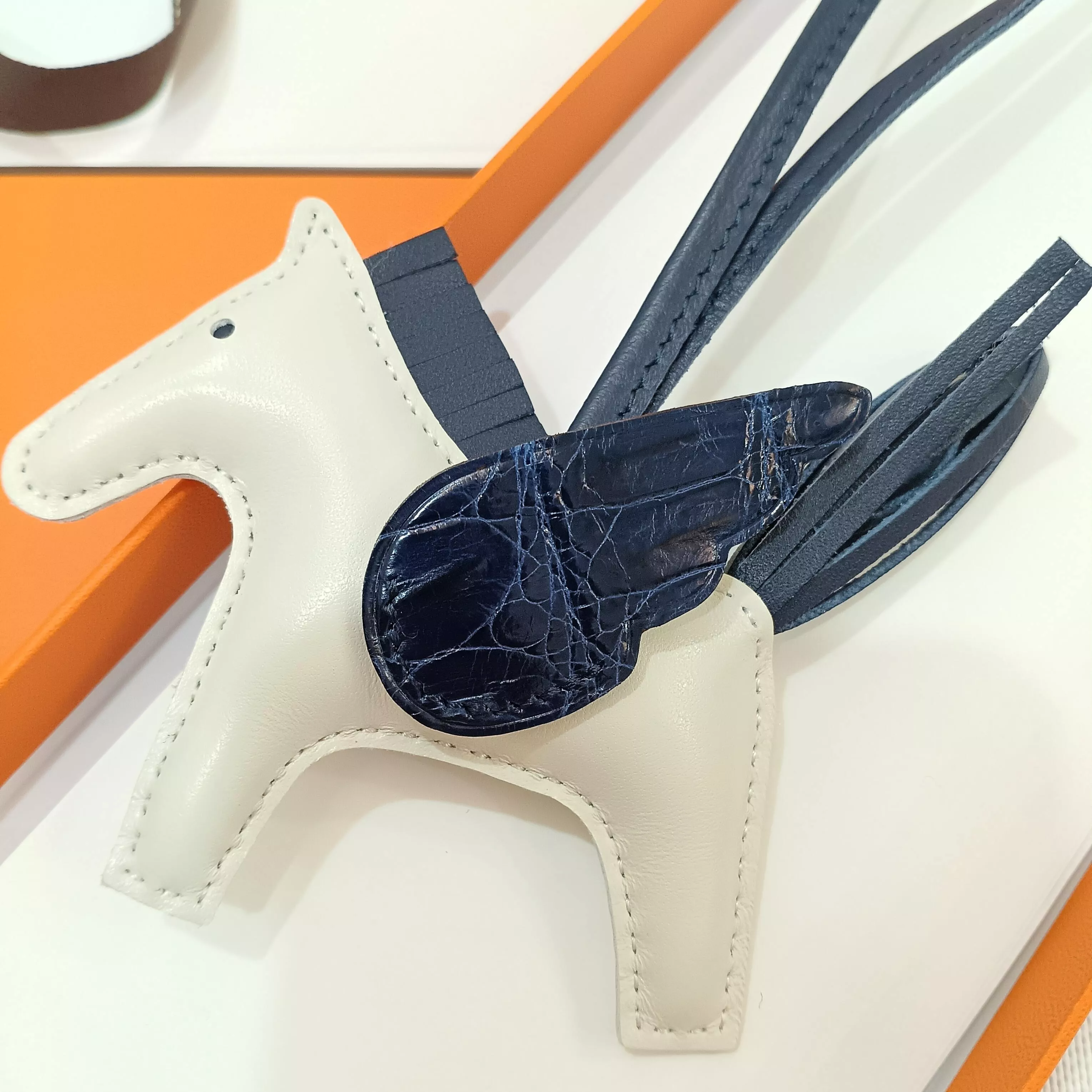 Hermes Key Holder And Bag Buckle Classic 8945
