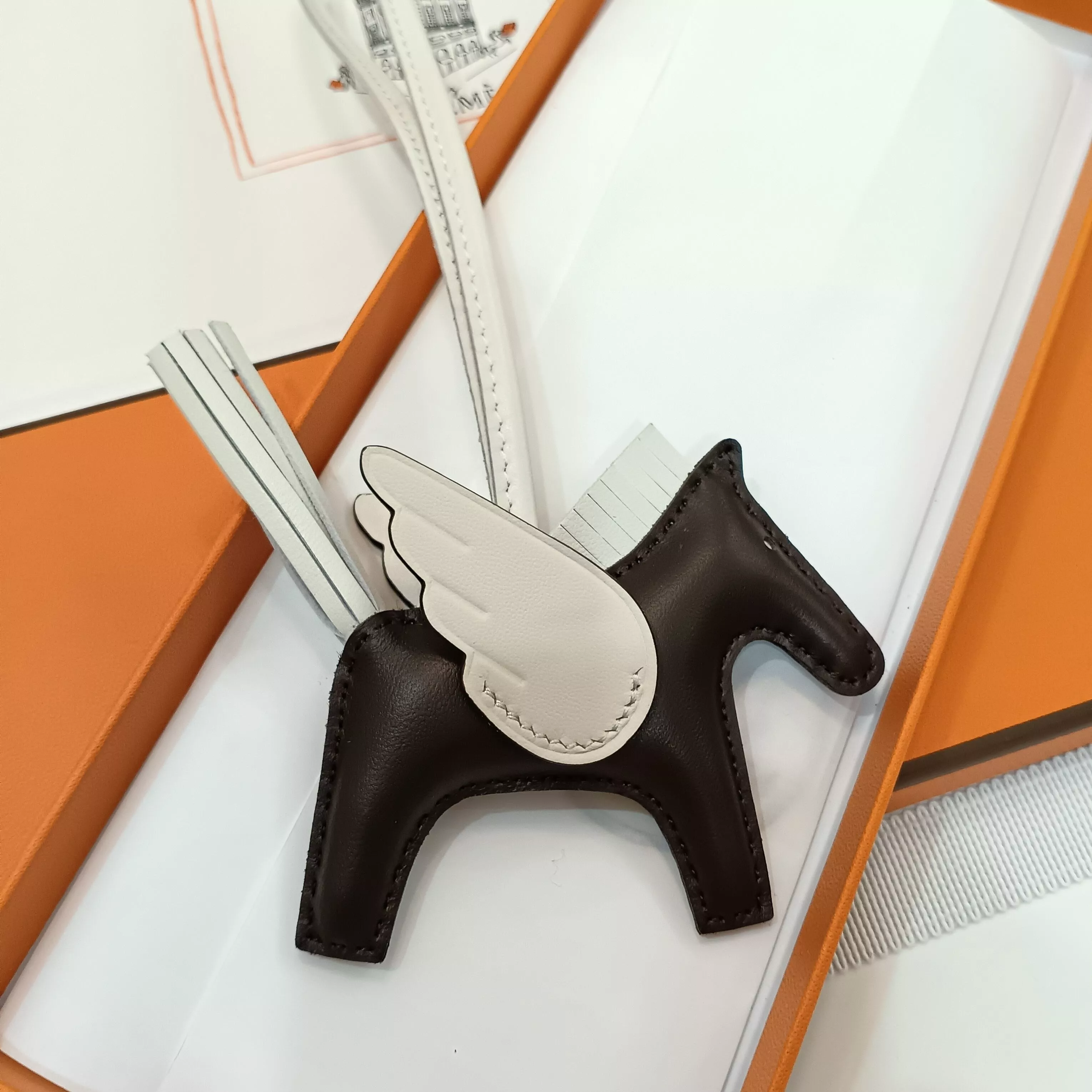 Hermes Key Holder And Bag Buckle Elegant 3101