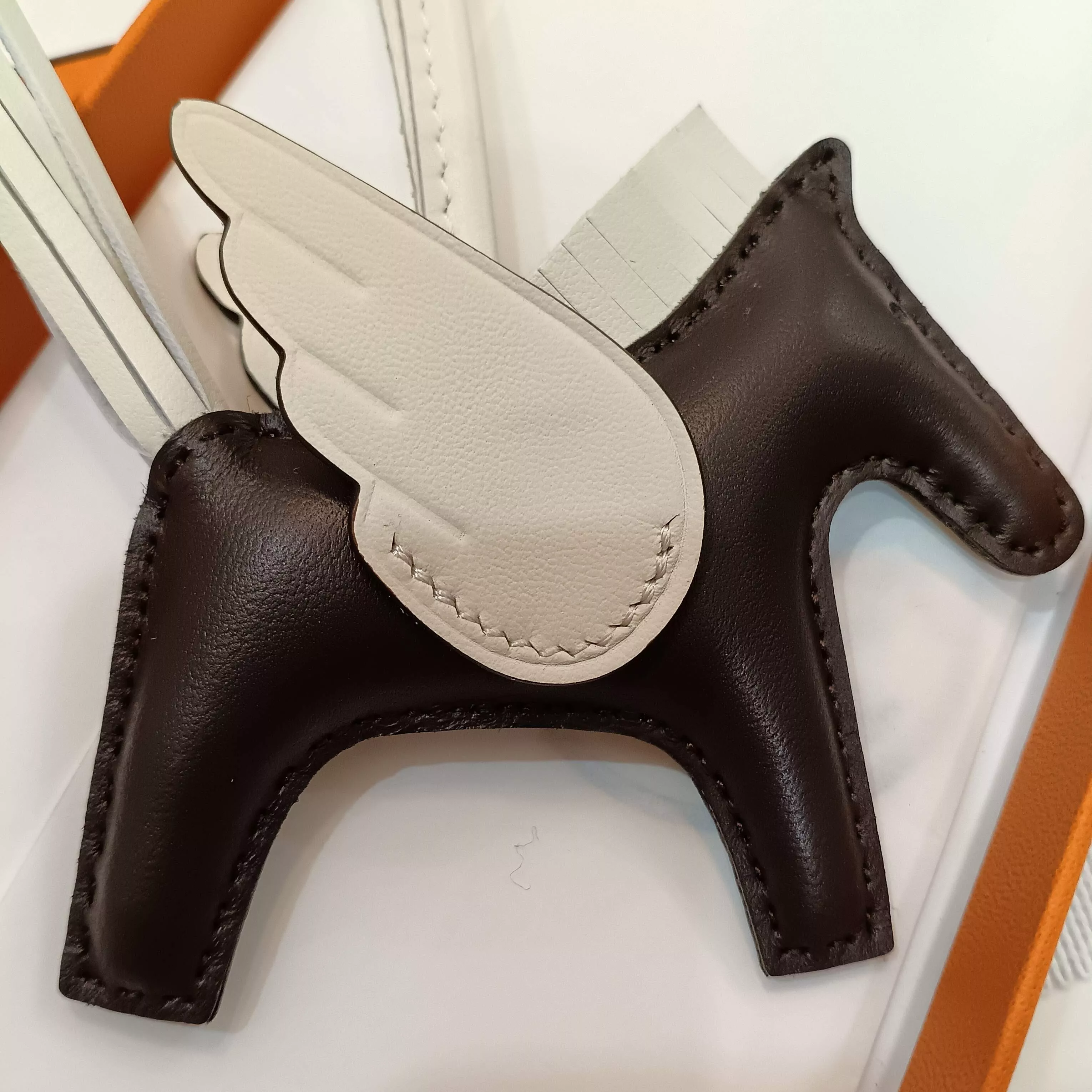 Hermes Key Holder And Bag Buckle Elegant 3101