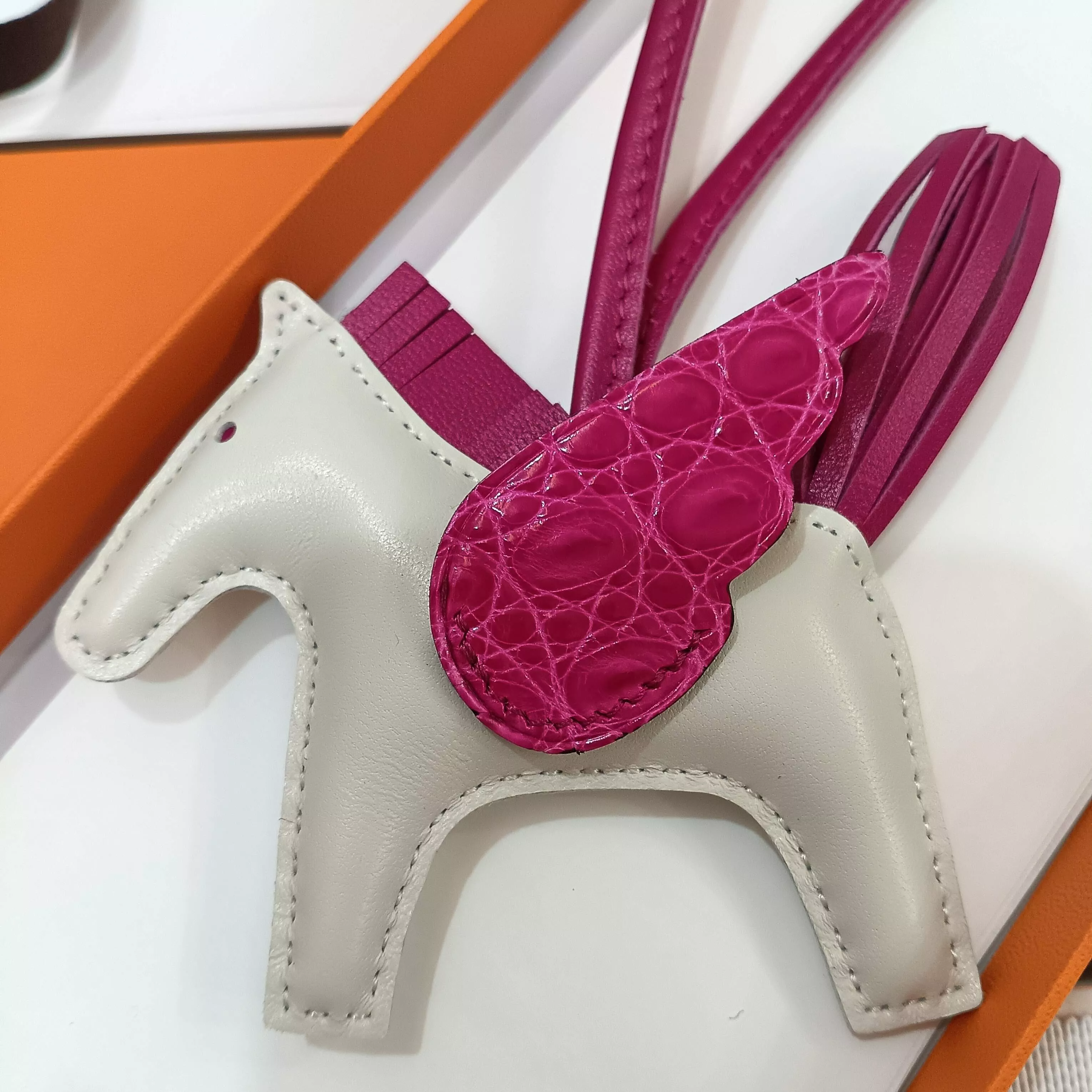 Hermes Key Holder And Bag Buckle HighQuality 6412