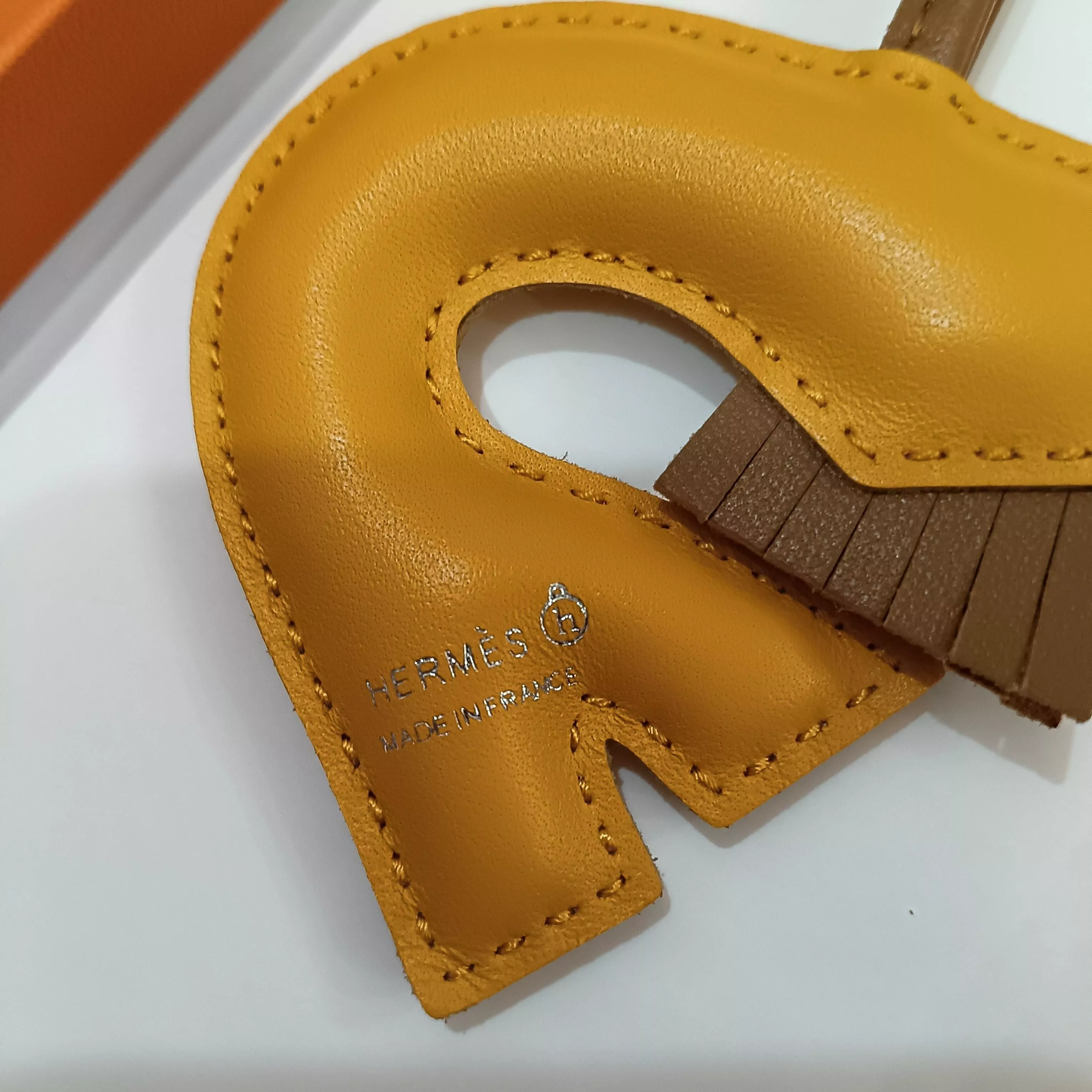 Hermes Key Holder And Bag Buckle UrbanStyle 5185