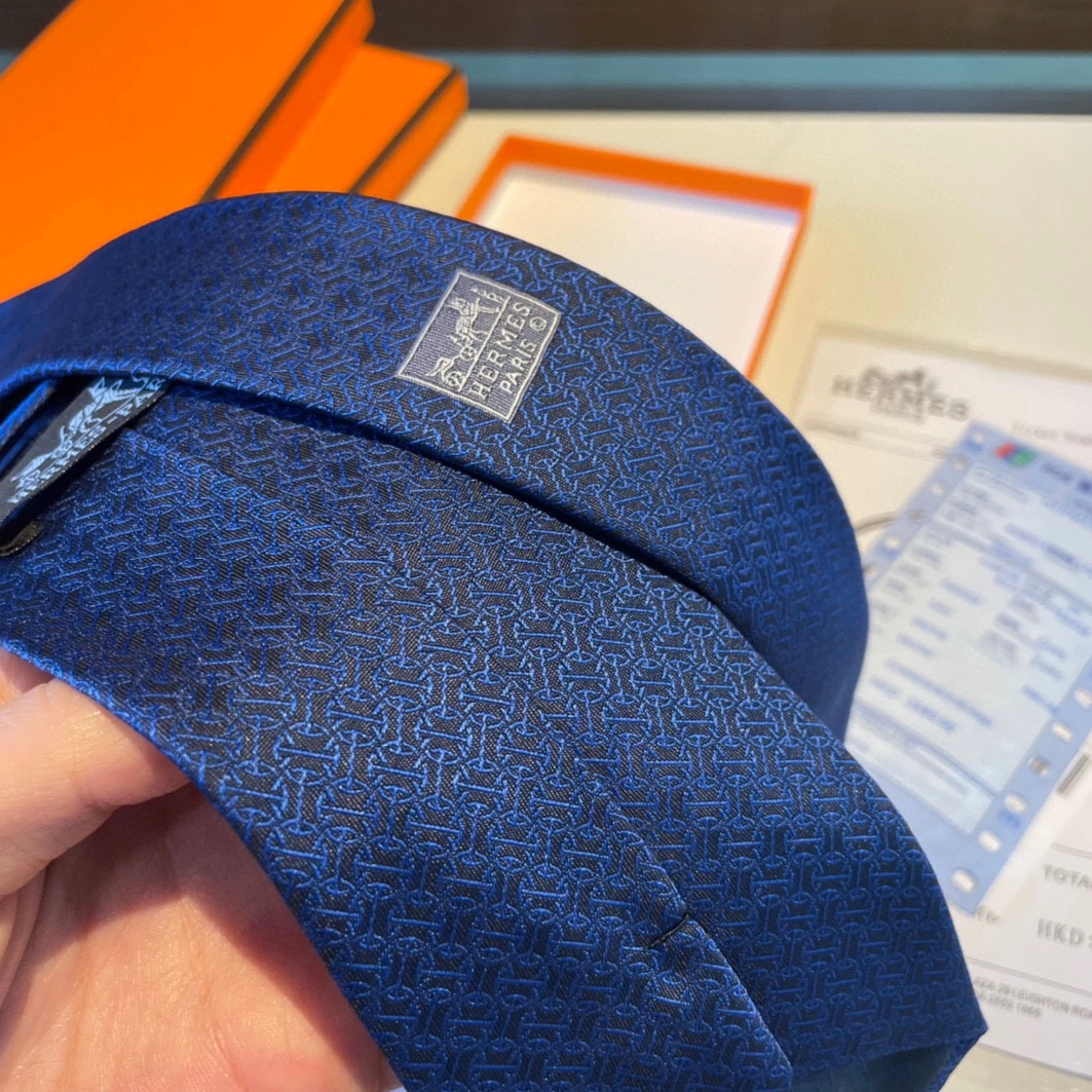 Hermes Necktie For Men Comfortable 1981