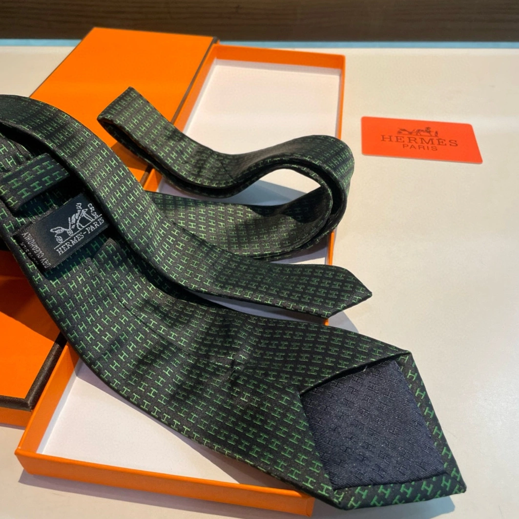 Hermes Necktie For Men Flexible 4897