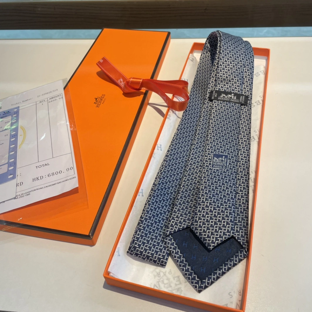 Hermes Necktie For Men Functional 8552