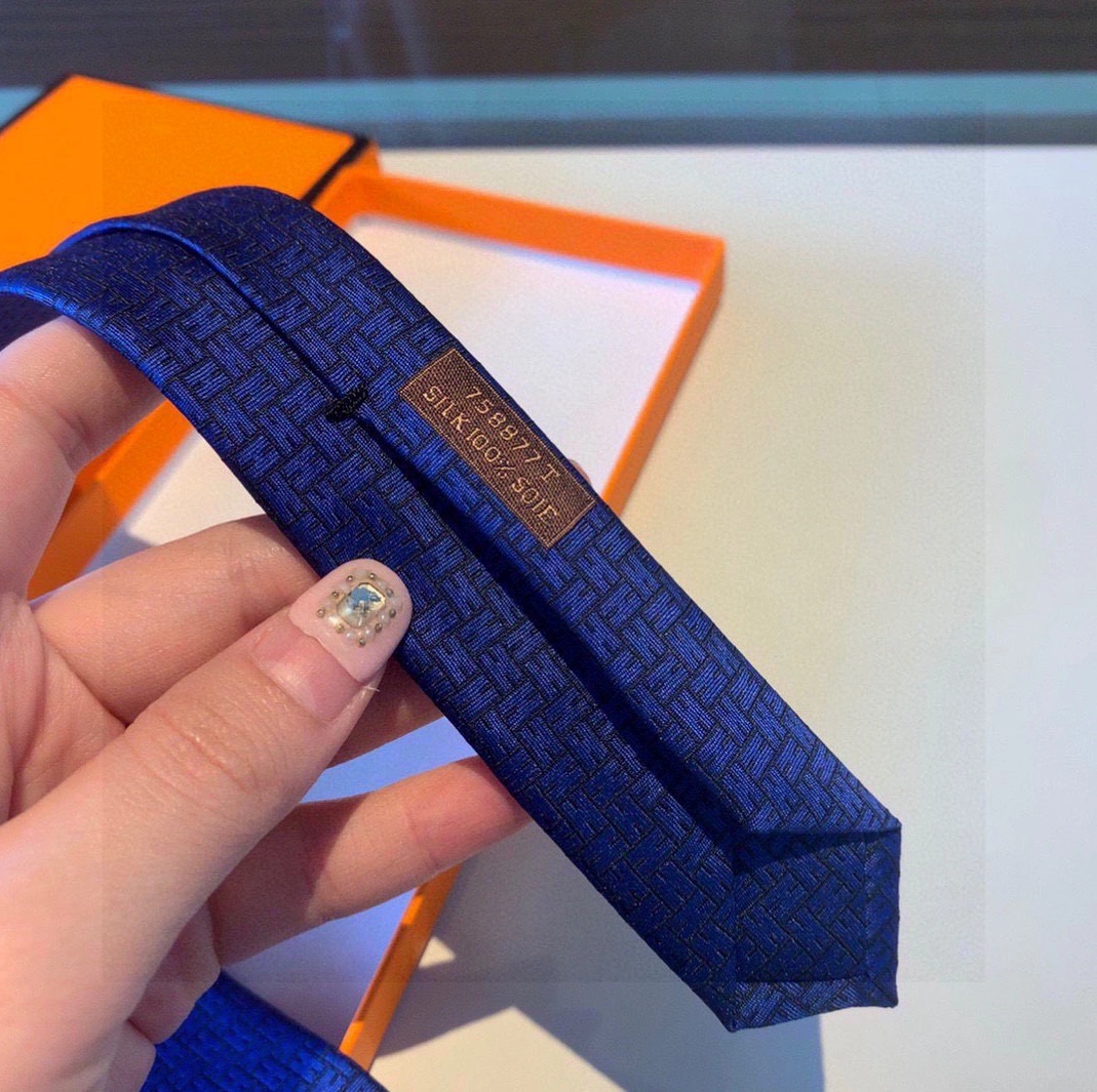 Hermes Necktie For Men Practical 4303
