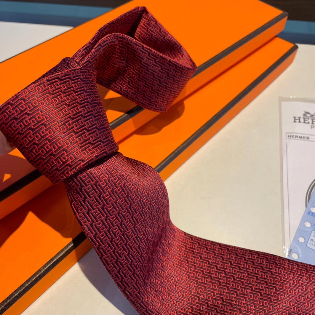 Hermes Necktie For Men Sleek 3252