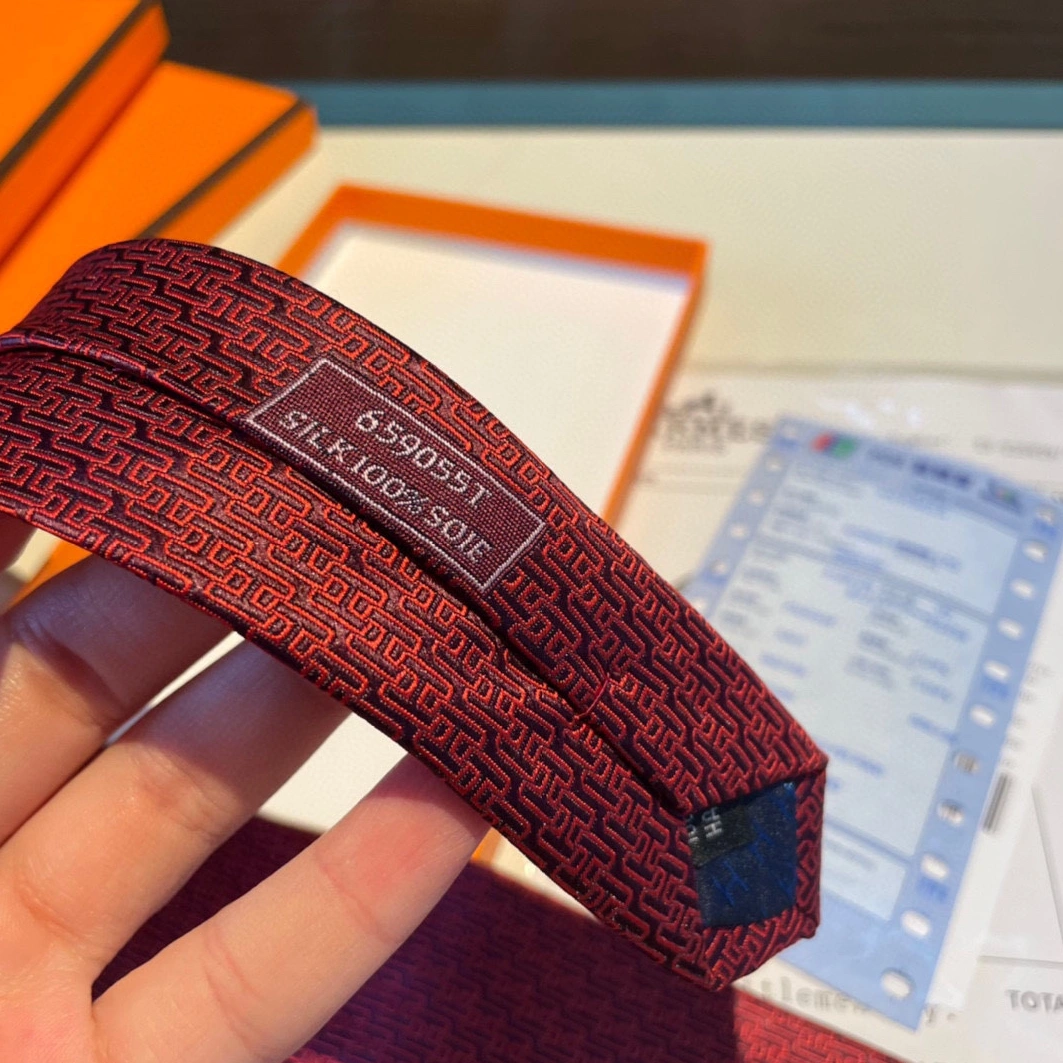 Hermes Necktie For Men Sleek 3252