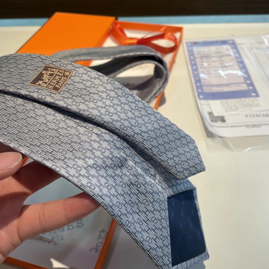 Hermes Necktie For Men Timeless 5771