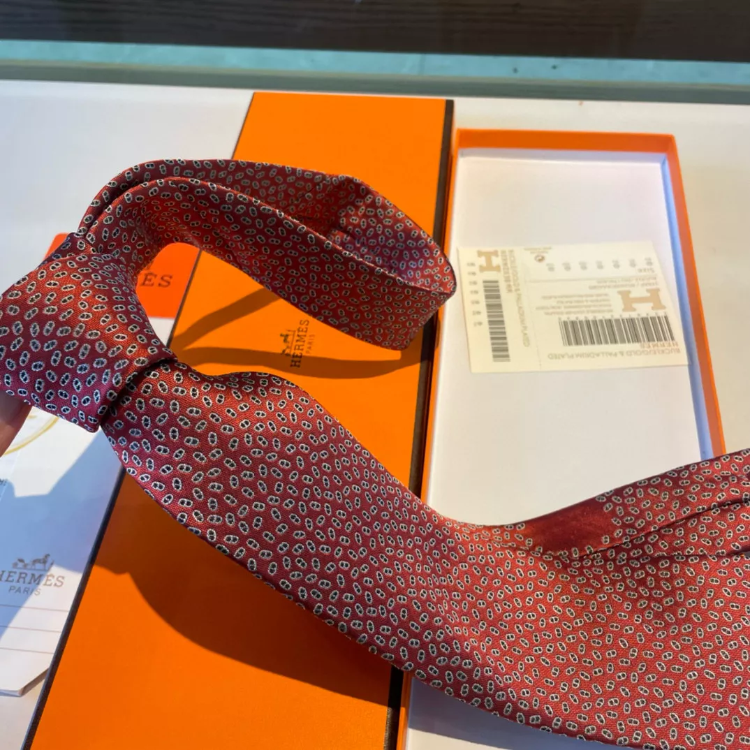 Hermes Necktie Sleek 7367