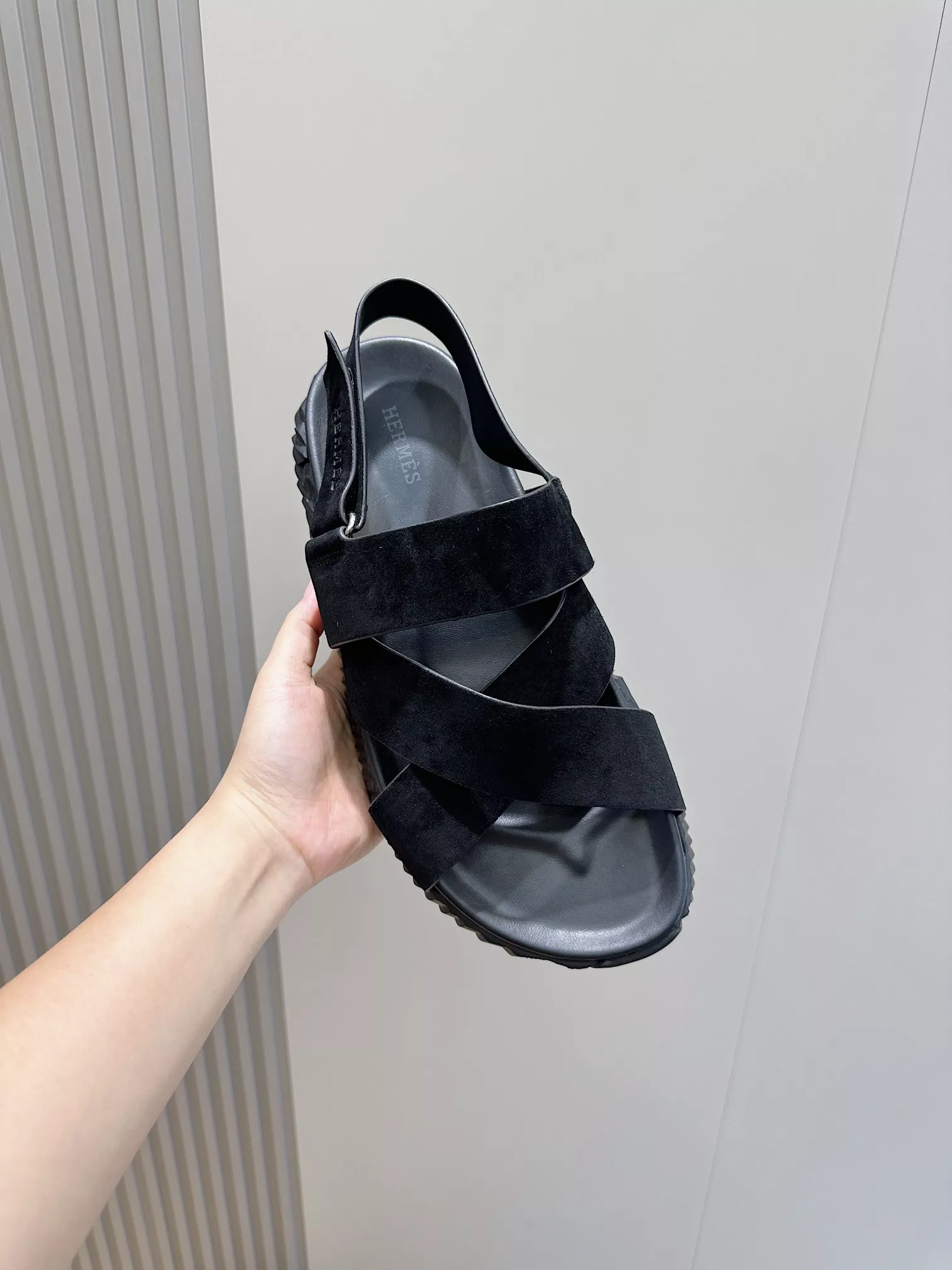 Hermes Sandal For Men Vibrant 9783