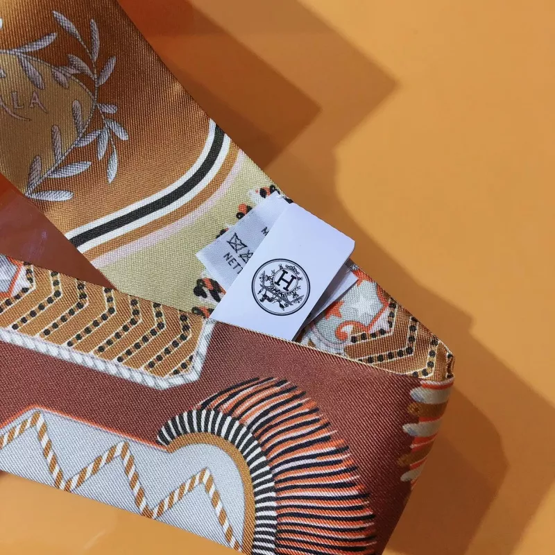 Hermes Silk Scarf Compact 6537