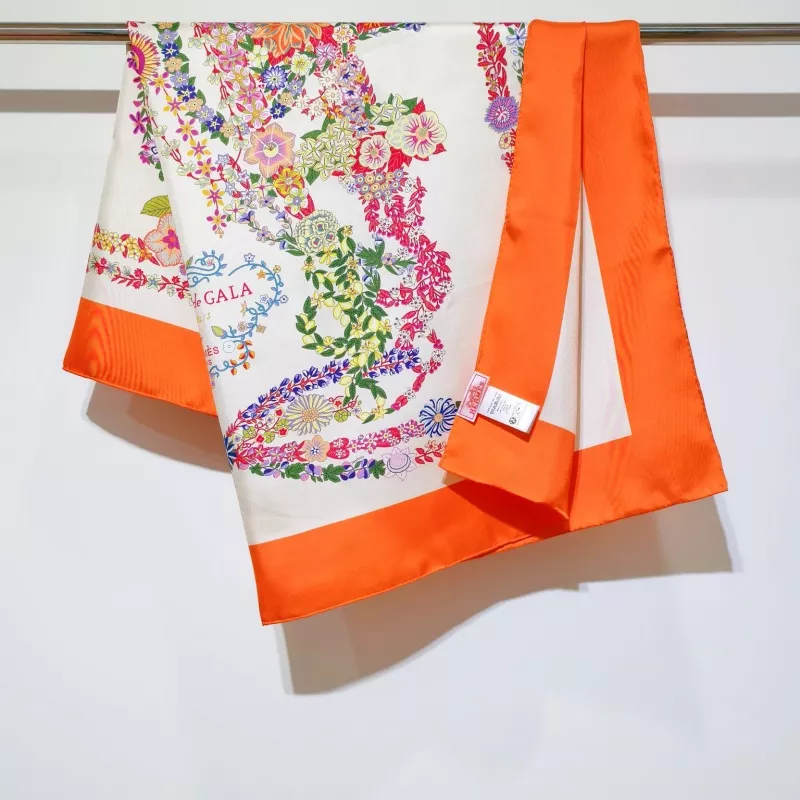 Hermes Silk Squares EasyMatch 554