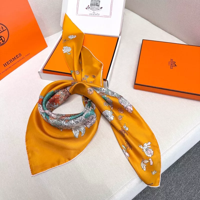 Hermes Silk Squares Trendsetting 1152