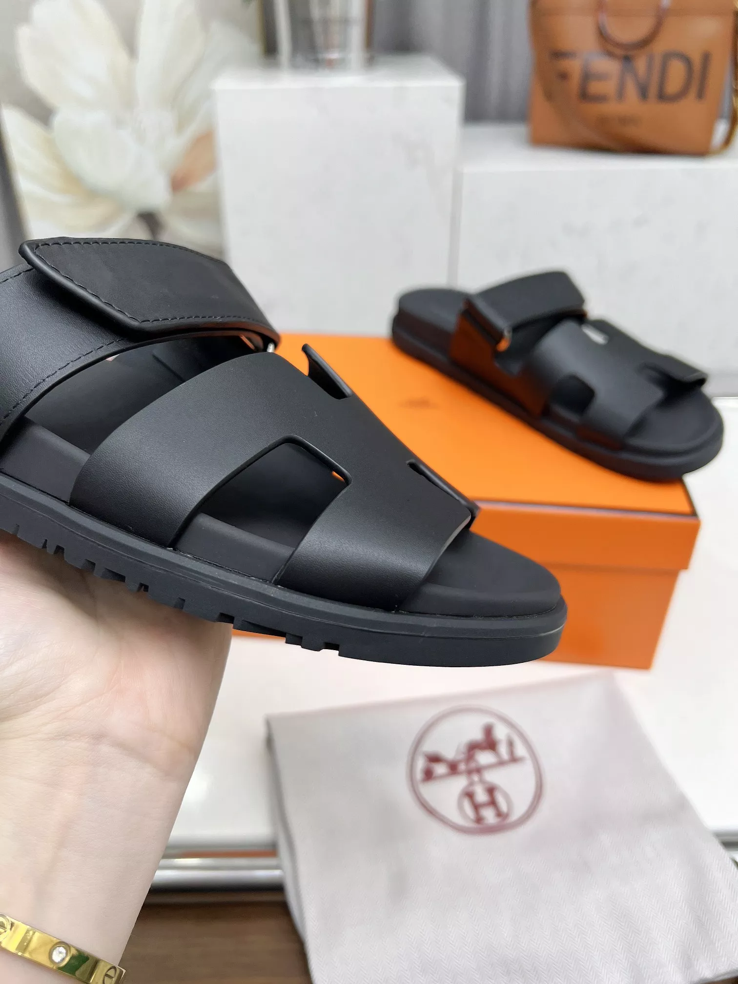 Hermes Slippers For Men Affordable 3679