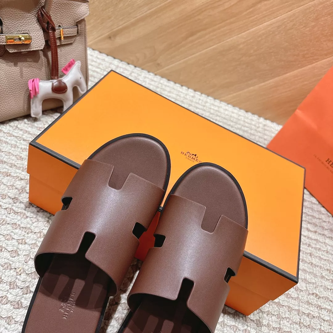 Hermes Slippers For Men Durable 9118