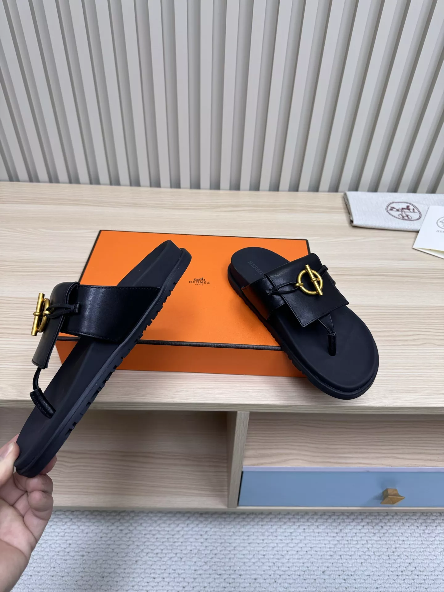 Hermes Slippers For Men Elegant 3244