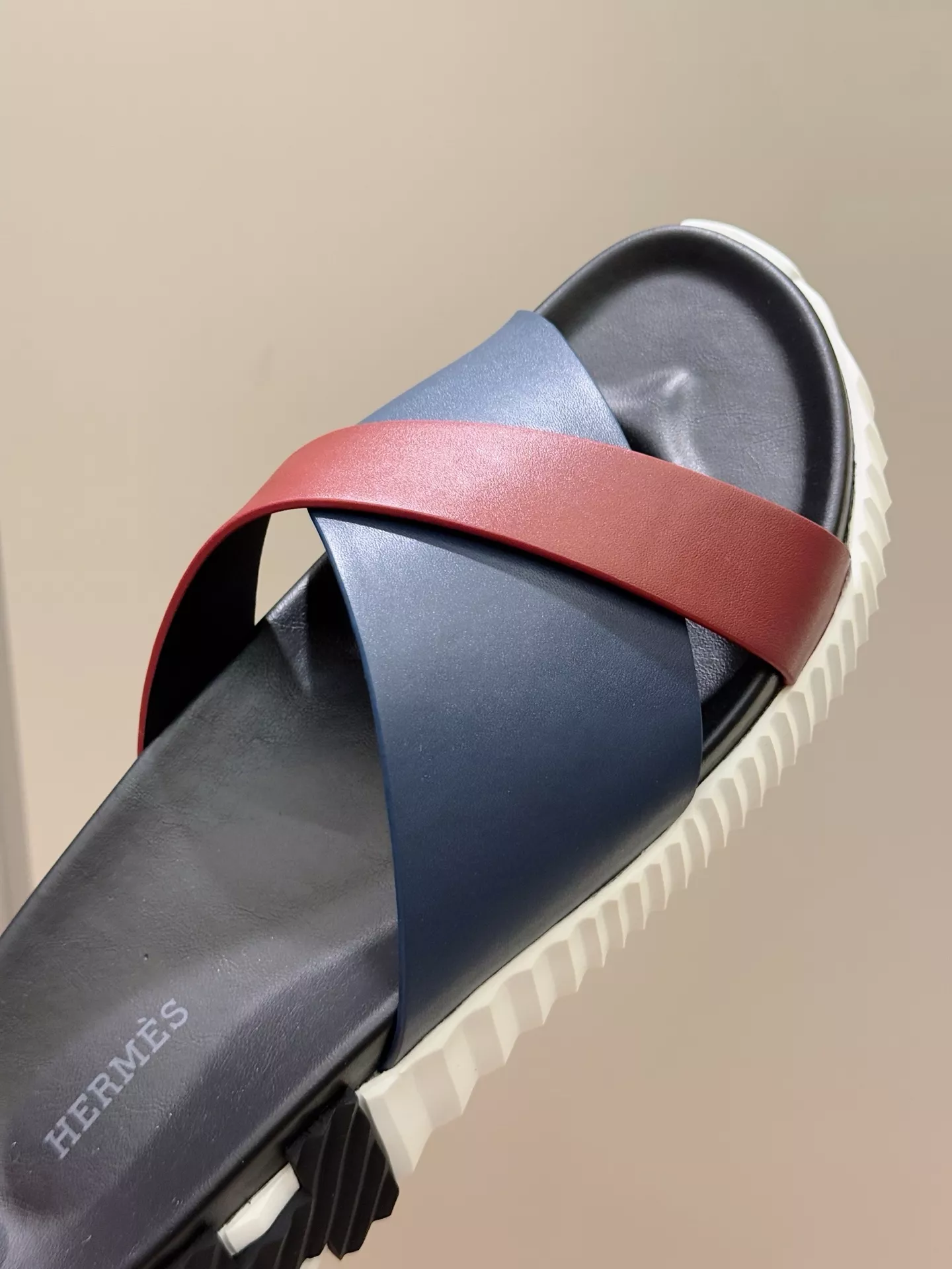 Hermes Slippers For Men Elegant 391