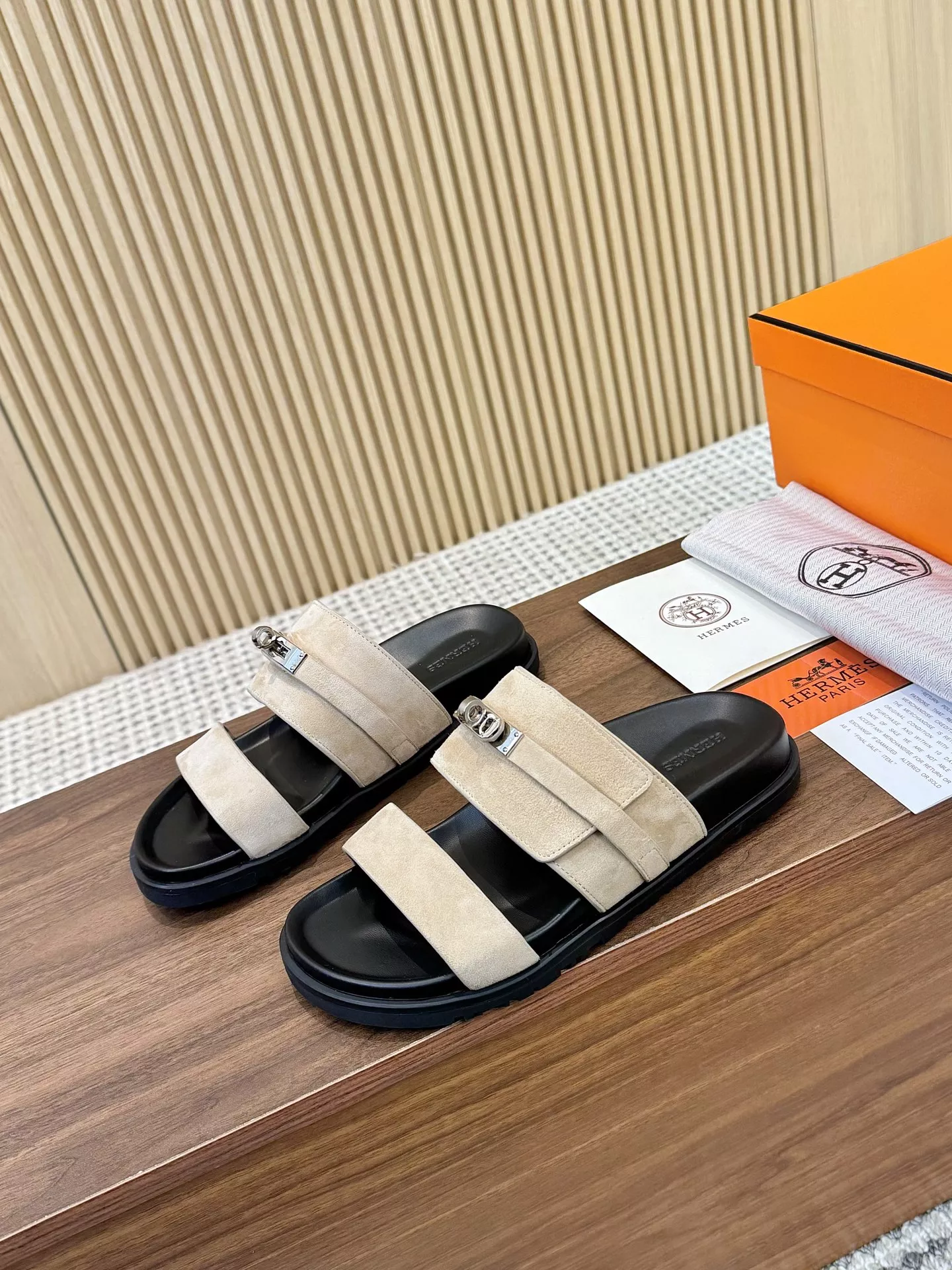 Hermes Slippers For Men Fashionable 1335