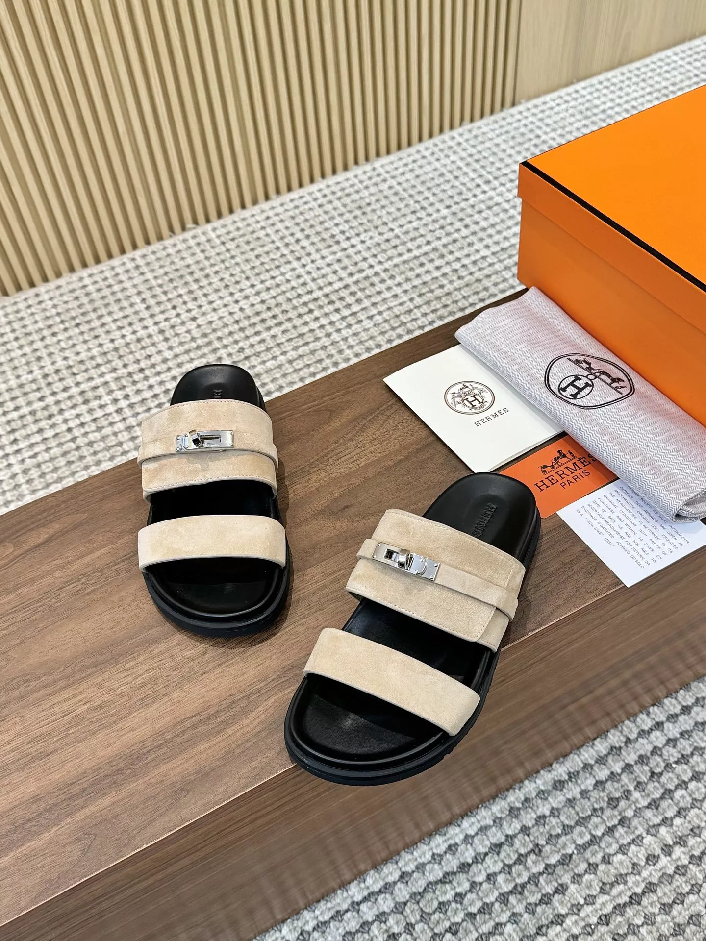 Hermes Slippers For Men Fashionable 1335