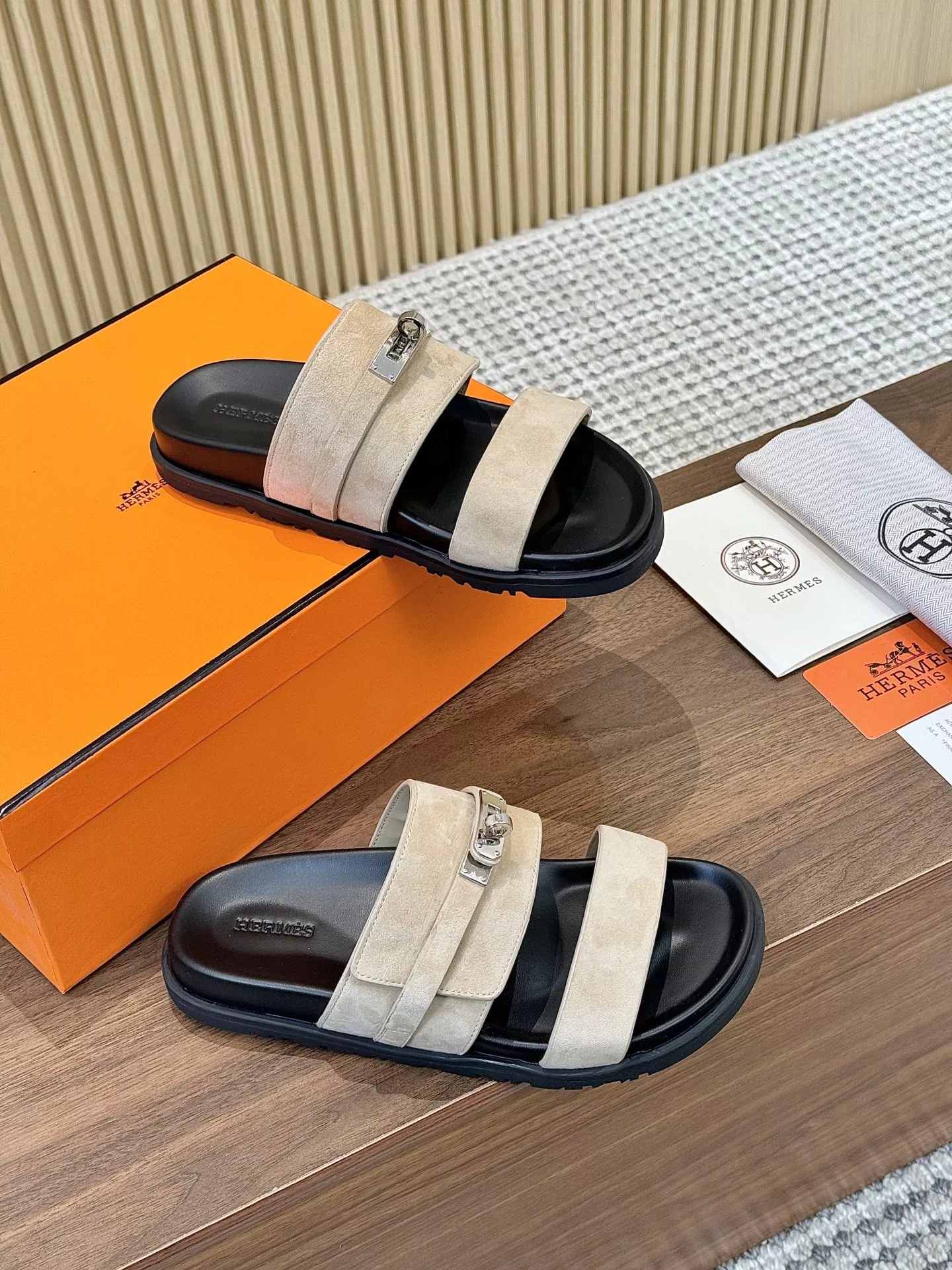 Hermes Slippers For Men Fashionable 1335