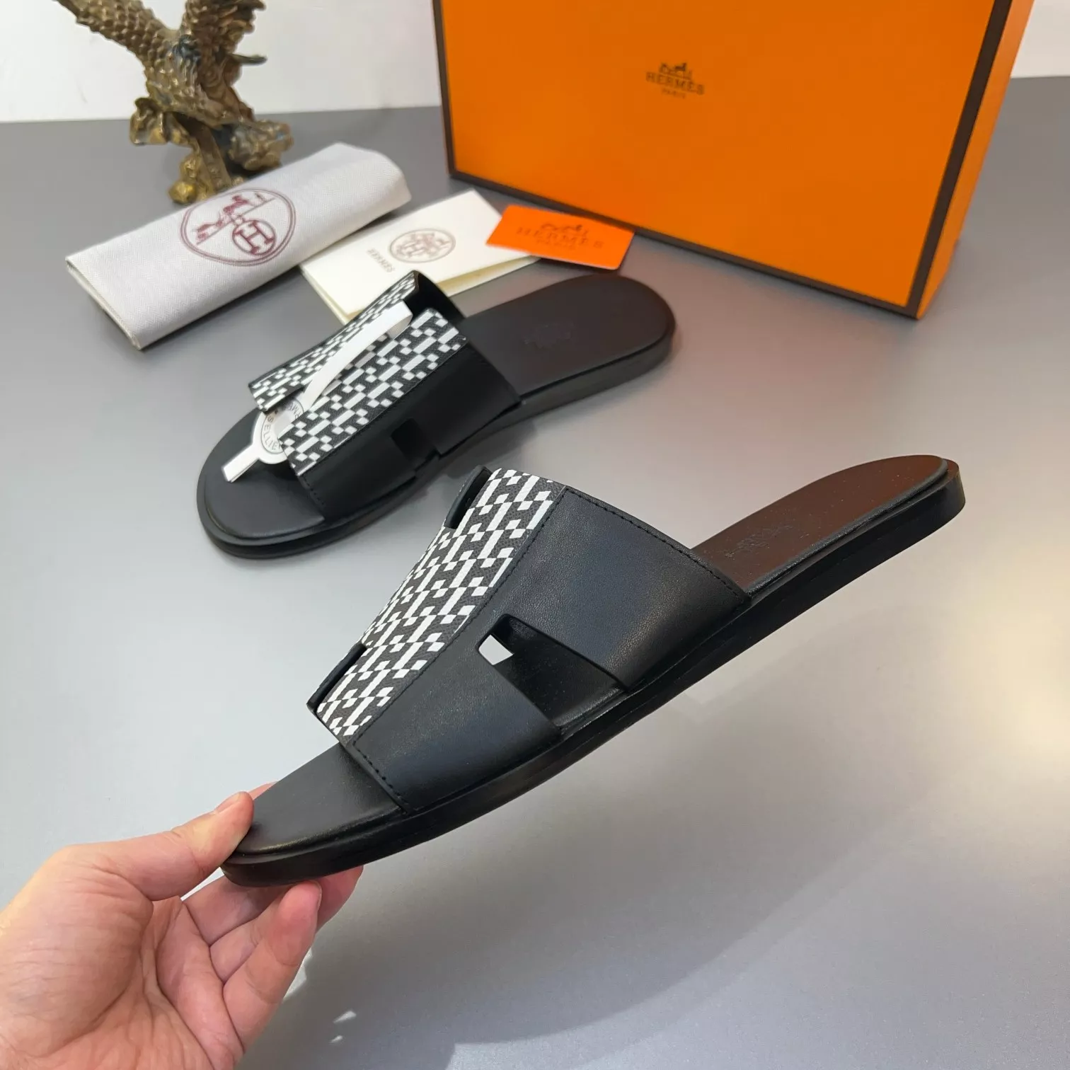 Hermes Slippers For Men Functional 3785
