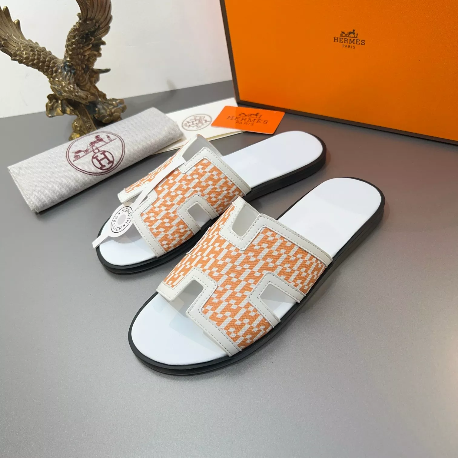 Hermes Slippers For Men Minimalist 390