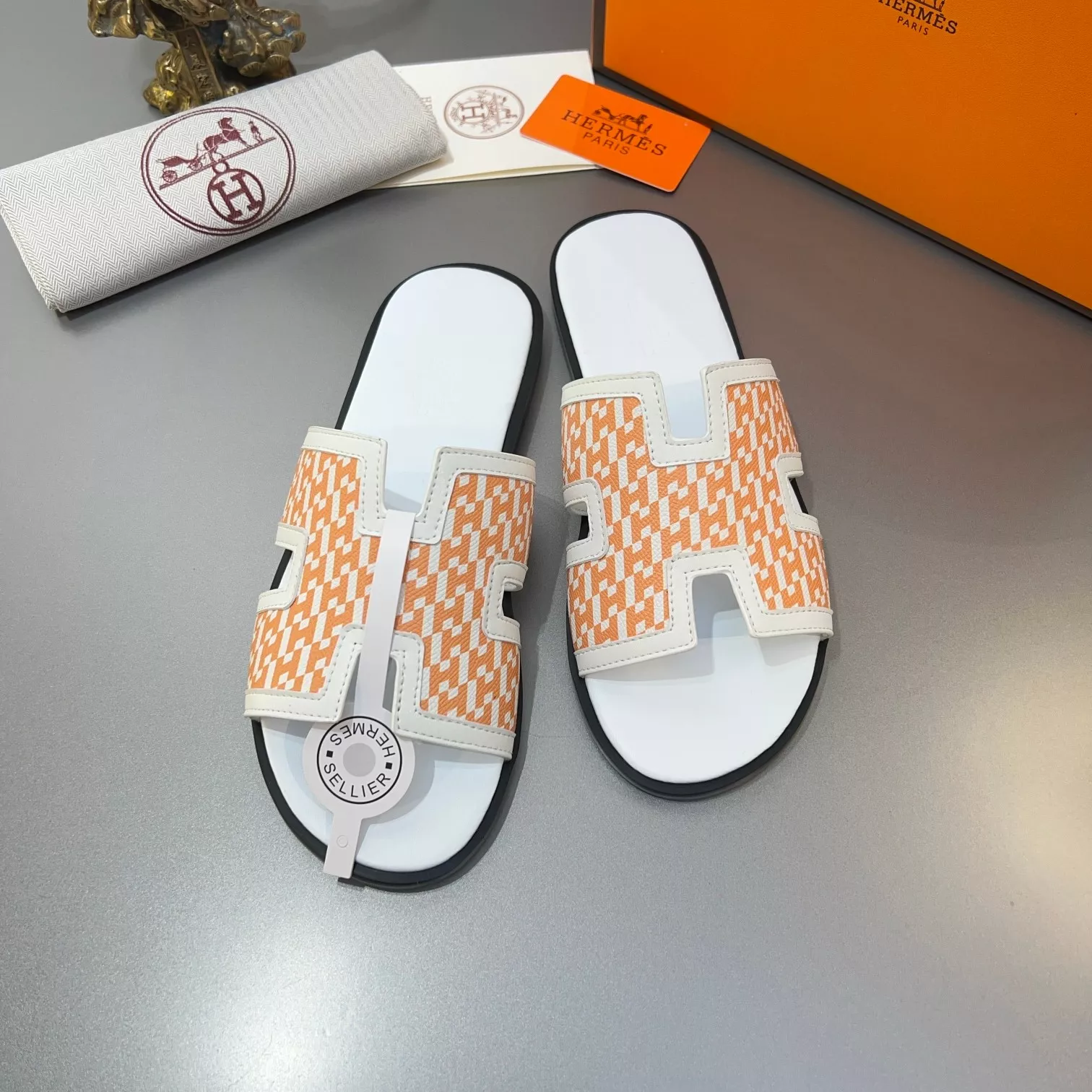 Hermes Slippers For Men Minimalist 390