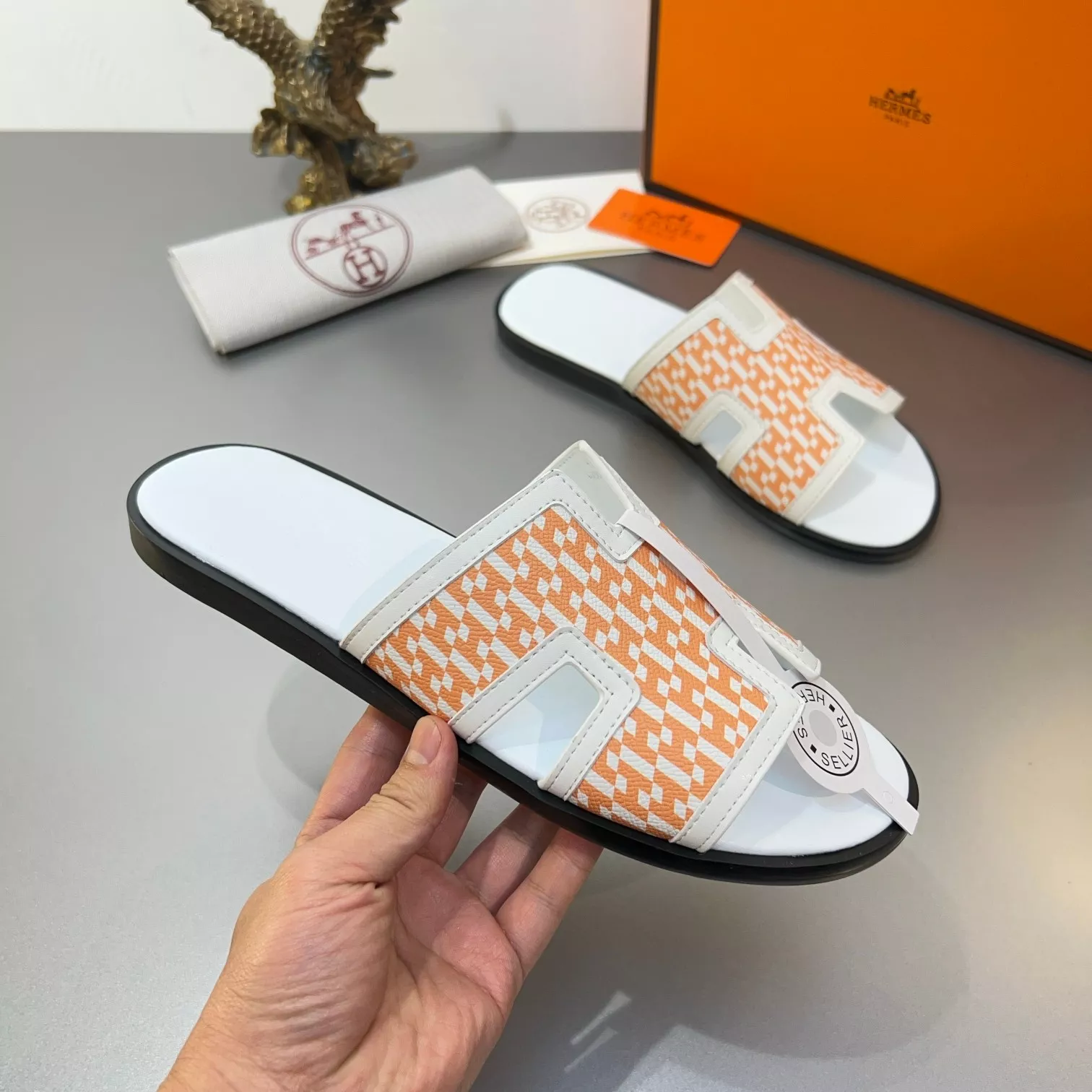 Hermes Slippers For Men Minimalist 390