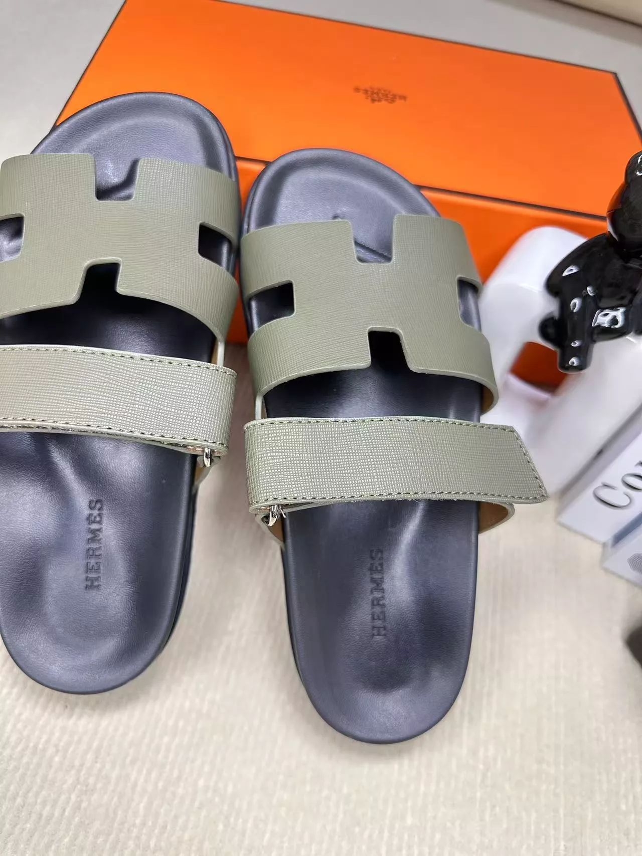 Hermes Slippers For Men Minimalist 4445