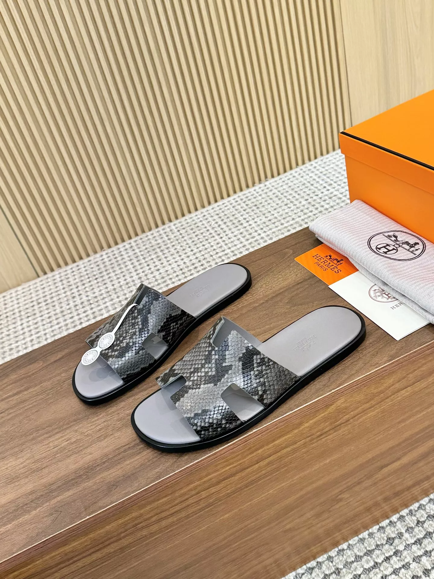 Hermes Slippers For Men ModernLook 2675