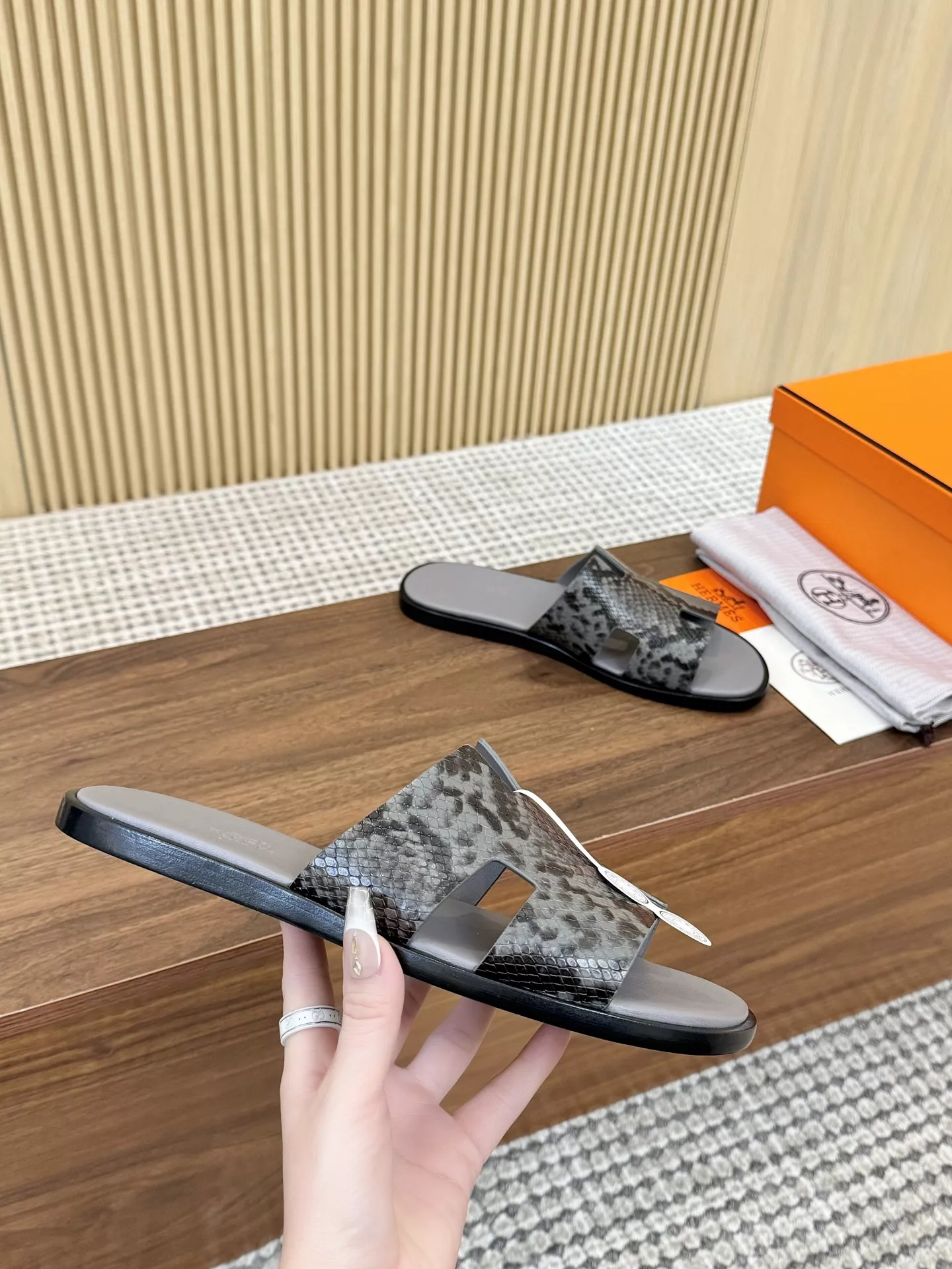 Hermes Slippers For Men ModernLook 2675
